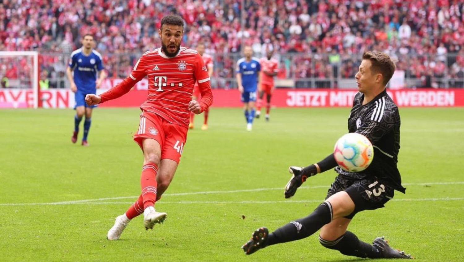 Bek Bayern Munchen Ini Lebih Pilih Manchester United Dibandingkan West Ham