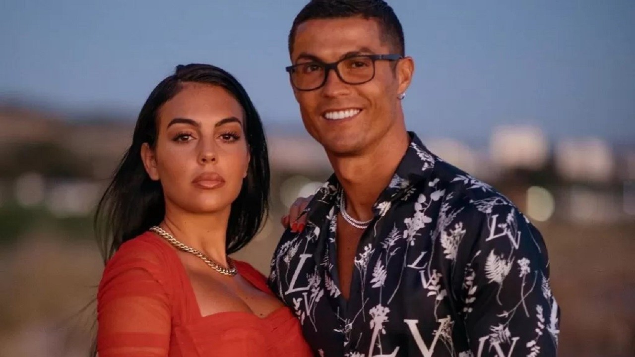Tajir Melintir, Cristiano Ronaldo Beri Rp3 Miliar Tiap Bulan untuk Georgina Rodriguez