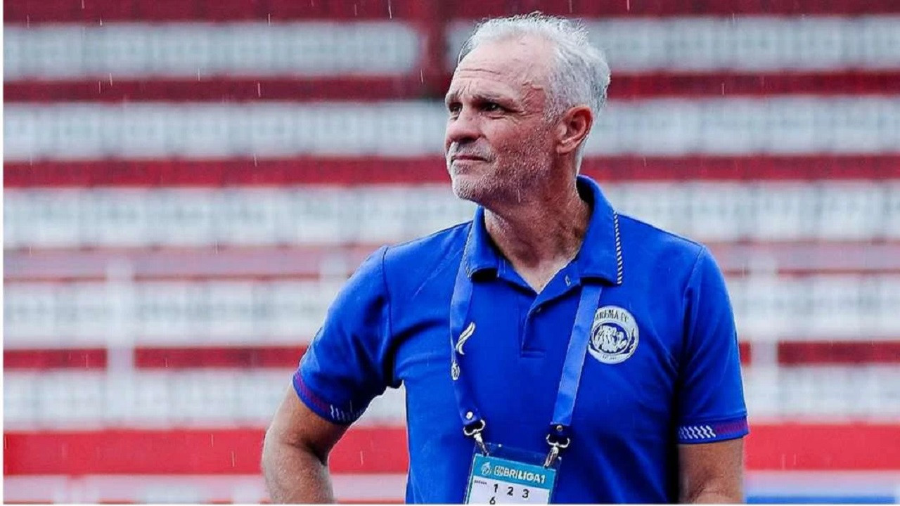 Arema FC Resmi Pecat Pelatih Joel Cornelli Imbas Rentetan Hasil Buruk di Liga 1