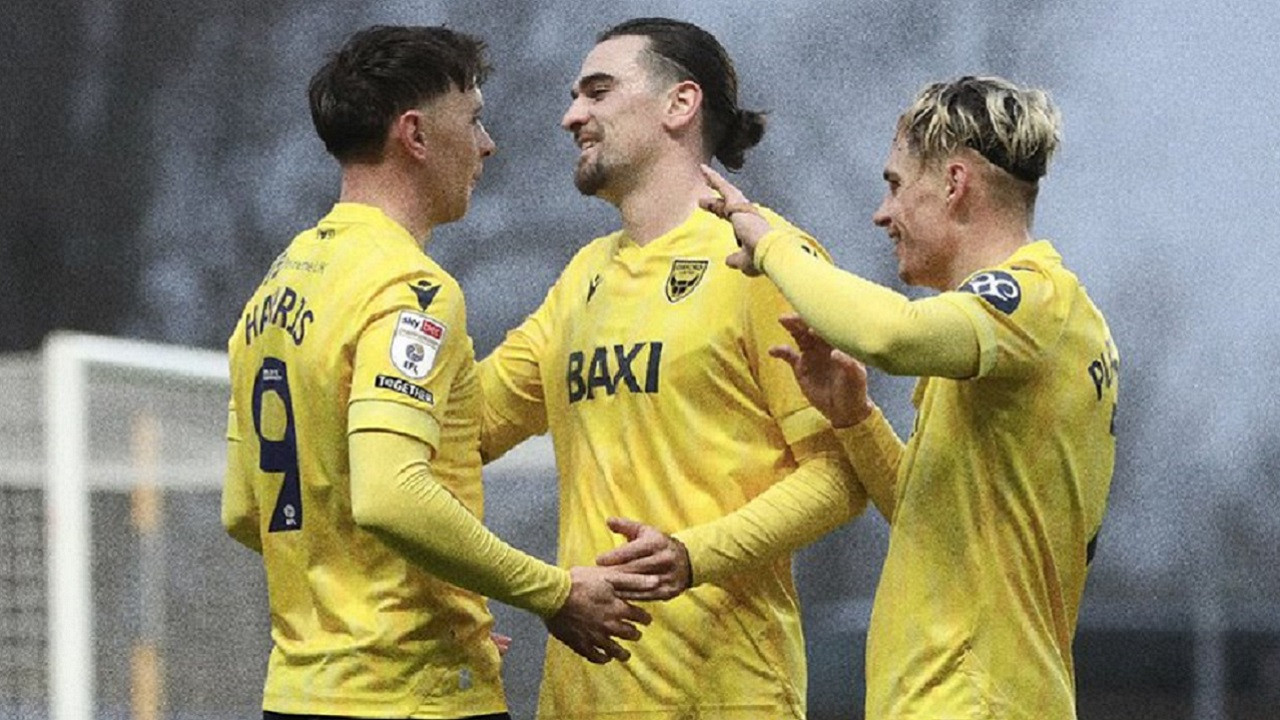Tempat Menonton Oxford Utd vs Luton di Championship 2024/25