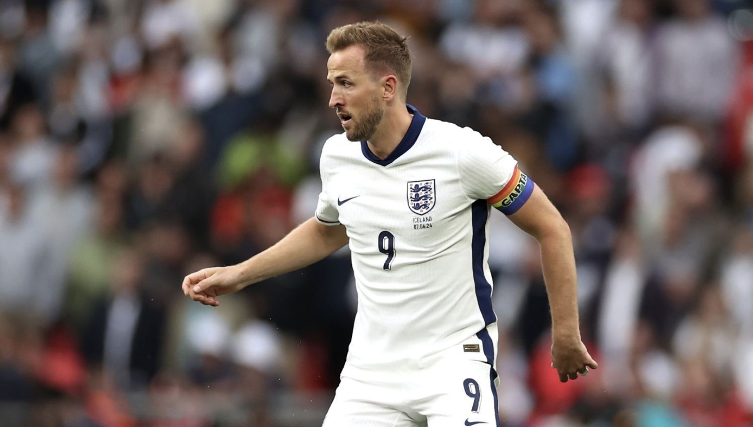 Lawan Islandia, Harry Kane Pede Pakai Ban Kapten LGBT