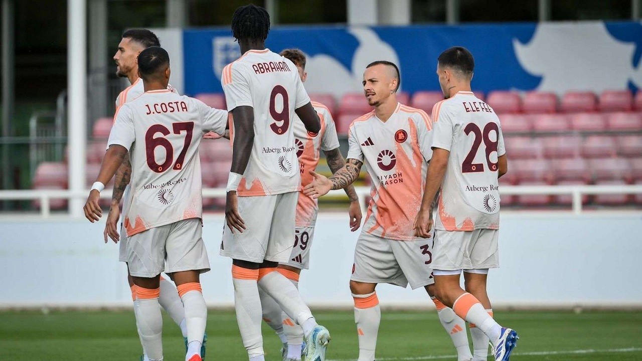 Skuat AS Roma Marah De Rossi Dipecat, 2 Pemain Senior Berdebat dengan Direksi Klub
