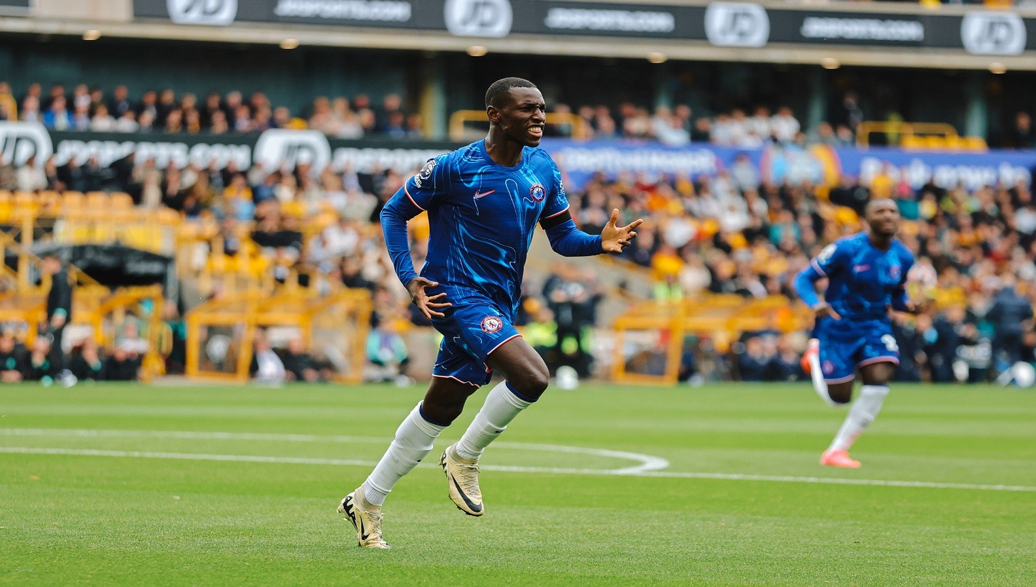 Aston Villa Niat Bajak Nicolas Jackson Sebelum Bursa Transfer Musim Panas Ditutup