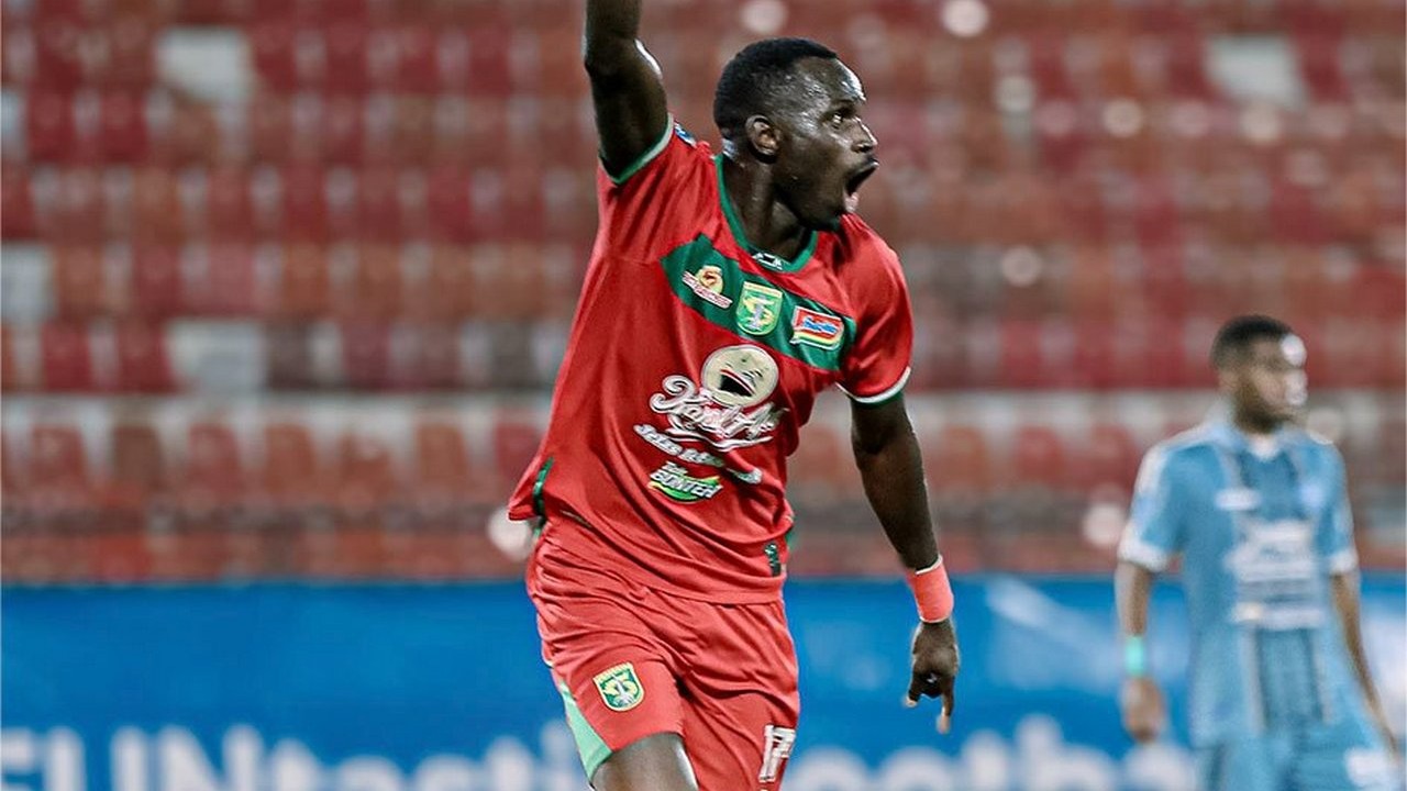 Flavio Silva Pecah Telur Usai Jadi Pahlawan Kemenangan Persebaya atas PSBS Biak