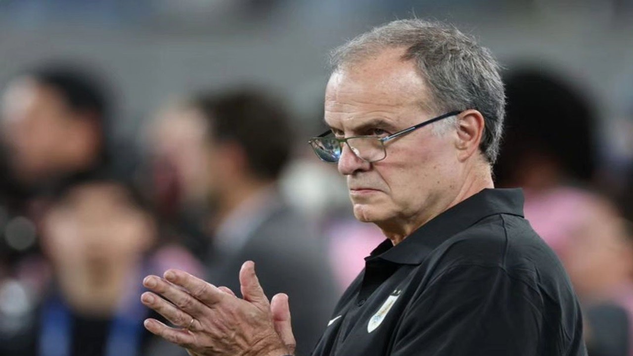 Marcelo Bielsa Buat Gebrakan Baru di Timnas Uruguay, Panggil Dua Remaja 18 Tahun Masuk Skuad!