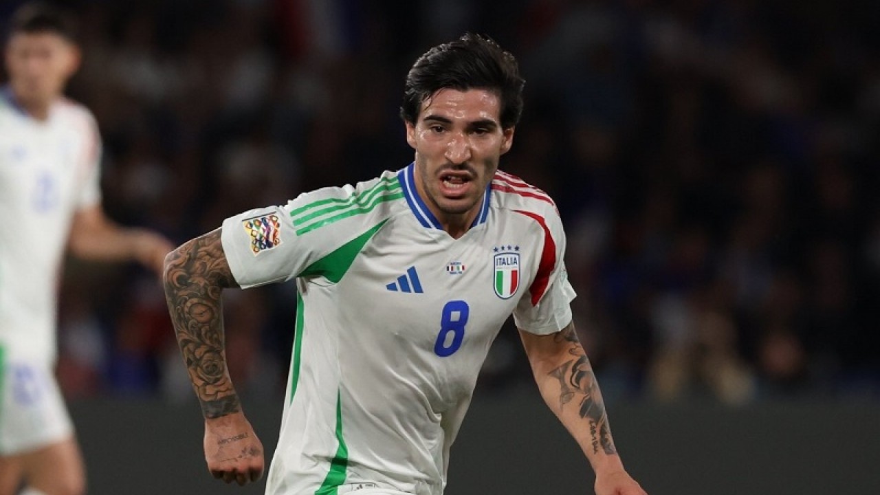 Bahagia di Newcastle United, Pendukung AC Milan Malah Minta Sandro Tonali Kembali