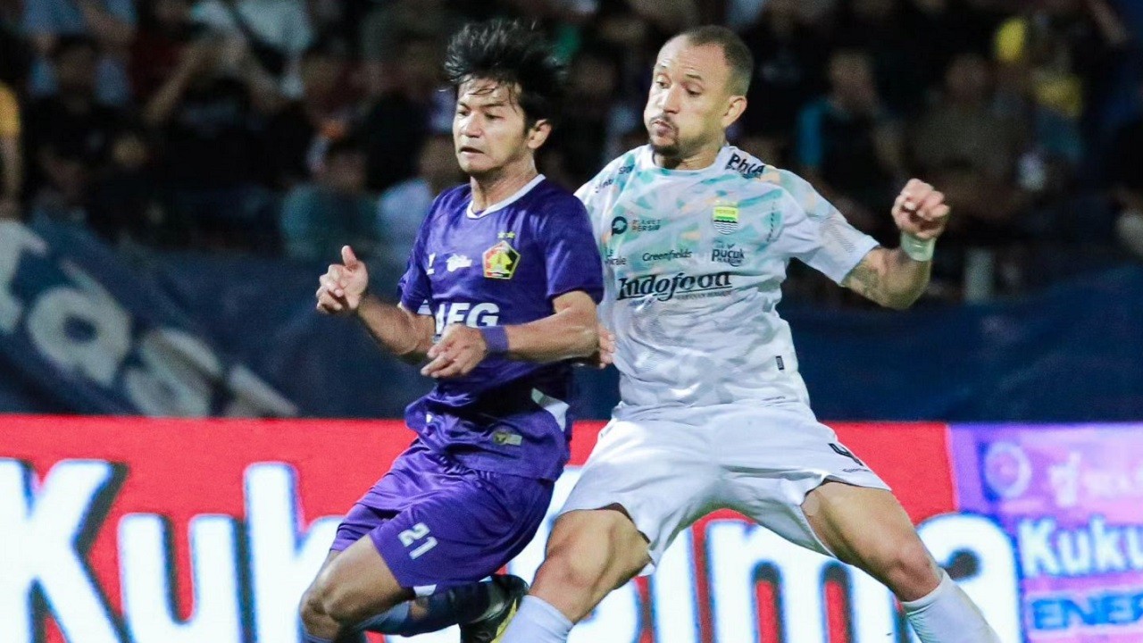 Hasil Pertandingan Persik Kediri vs Persib Bandung di Liga 1 2024/25 - Pangeran Biru Perpanjang Tren Positif!