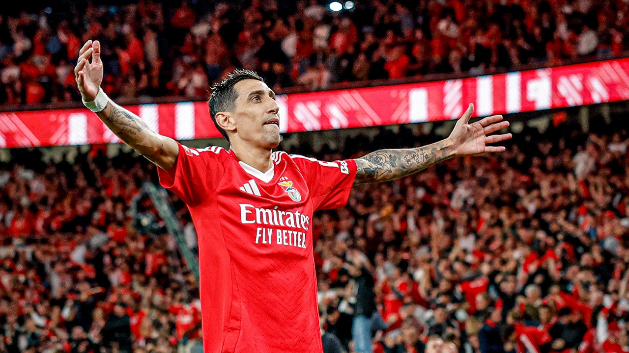 Tempat Menonton Benfica vs Estoril di Liga Portugal 2024/25
