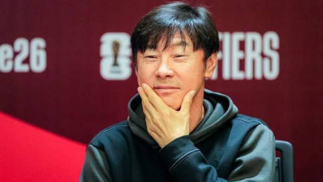 Shin Tae-yong Sering Bercanda Jelang Laga Indonesia vs Jepang, Ada Tanda Apa Nih?