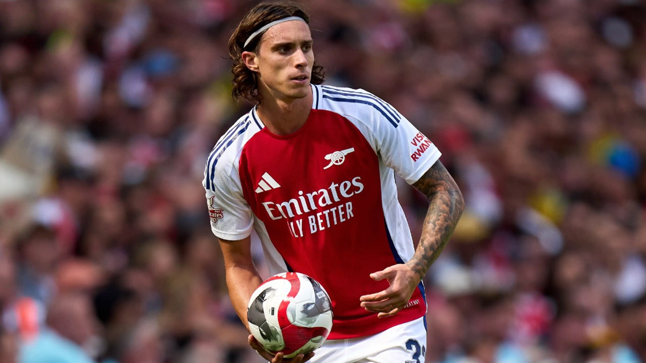 Riccardo Calafiori Berjanji Akan Terus Bekerja Keras di Arsenal