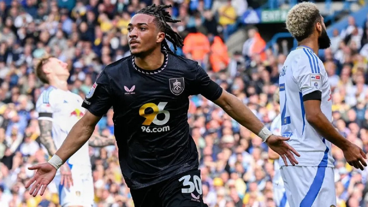 Susunan Pemain Burnley vs Leeds United di Championship 2024-2025