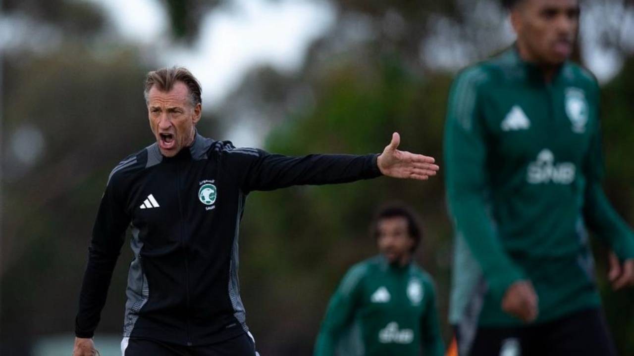 Jelang Indonesia vs Arab Saudi, Media Lokal Sebut Herve Renard Ketakutan