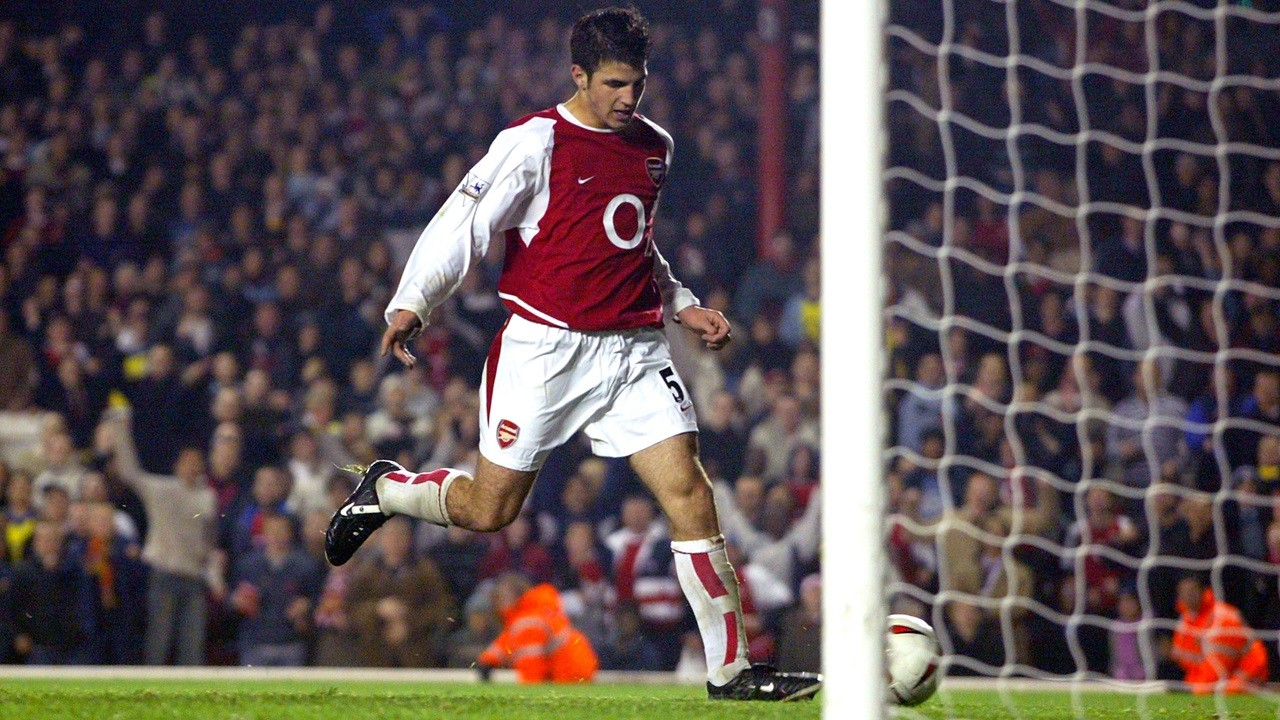 Sejarah Bola Hari Ini, Gol Profesional Pertama Si Bocah Ajaib Cesc Fabregas Bersama Arsenal