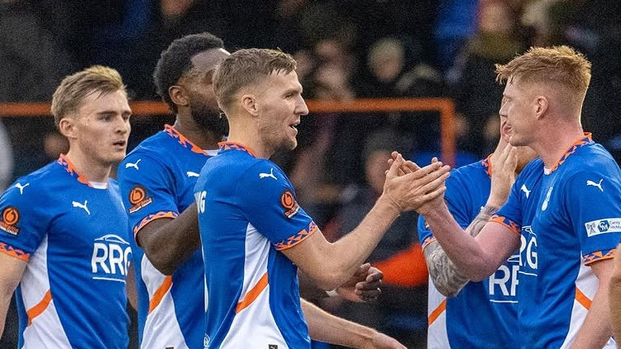 Prediksi Eastleigh vs Oldham Athletic di Liga Nasional 2024/25 - The Latics Siapkan Gempuran Telak!