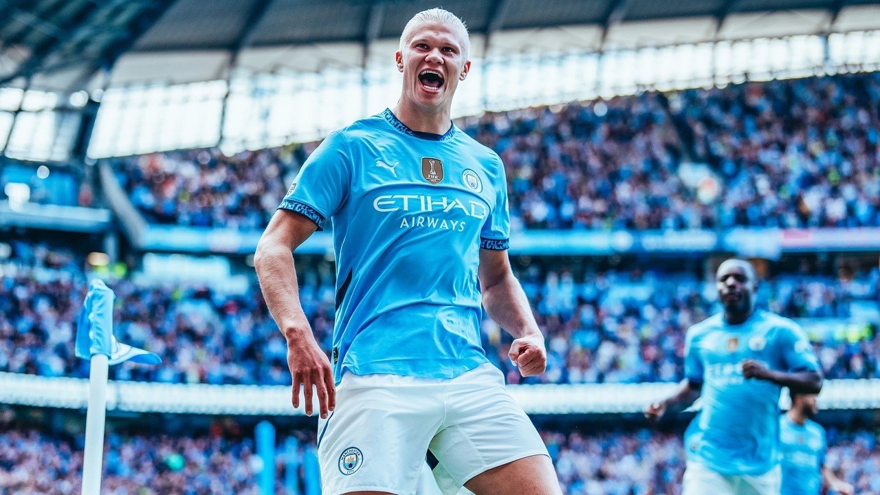 Erling Haaland Cetak Gol Akrobatik di Liga Champions, Phil Foden Terheran-heran