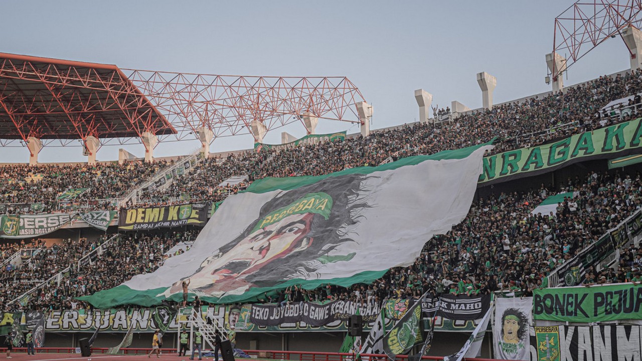 Jadwal Persebaya Surabaya vs Persija Jakarta di Liga 1 2024/25 - Bantuan Bonek