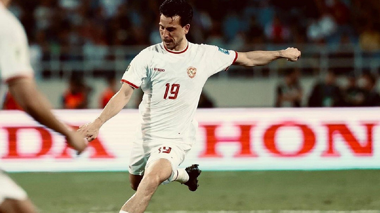 Tinggal Tes Kesehatan, Thom Haye Selangkah Lagi Gabung Almere City