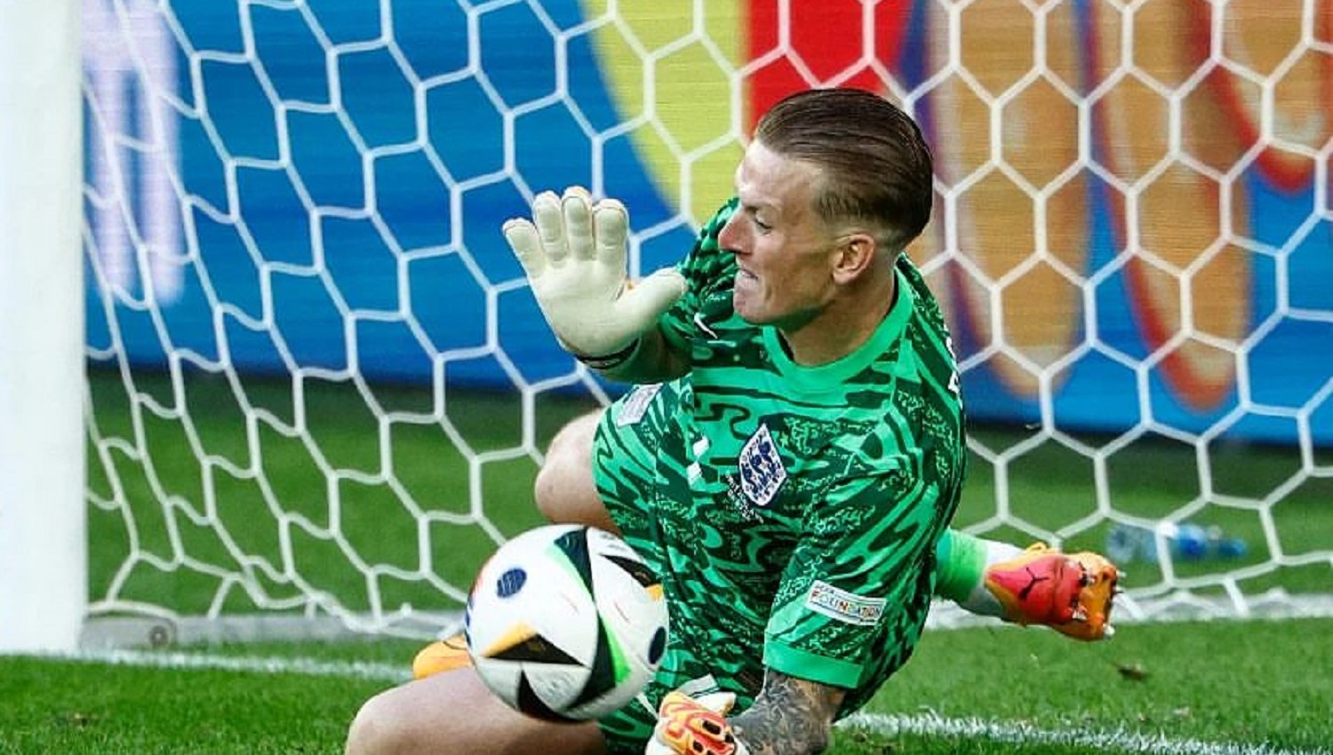 Euro 2024: Contekan Botol Minum Bantu Jordan Pickford Tepis Penalti Swiss, Antar Inggris ke Semifinal