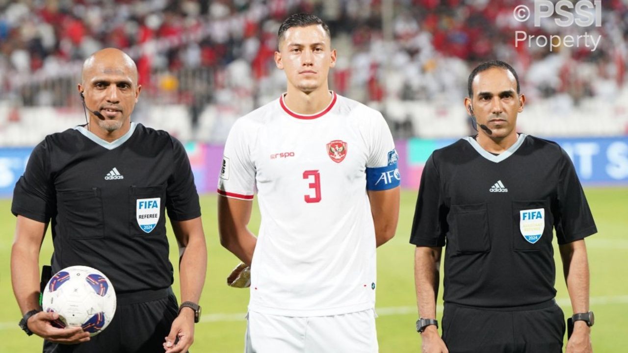 Jay Idzes Buka Suara usai Kemenangan Timnas Indonesia ‘Dirampok’ Bahrain, Soroti Sikap Wasit Ahmed Al Kaf