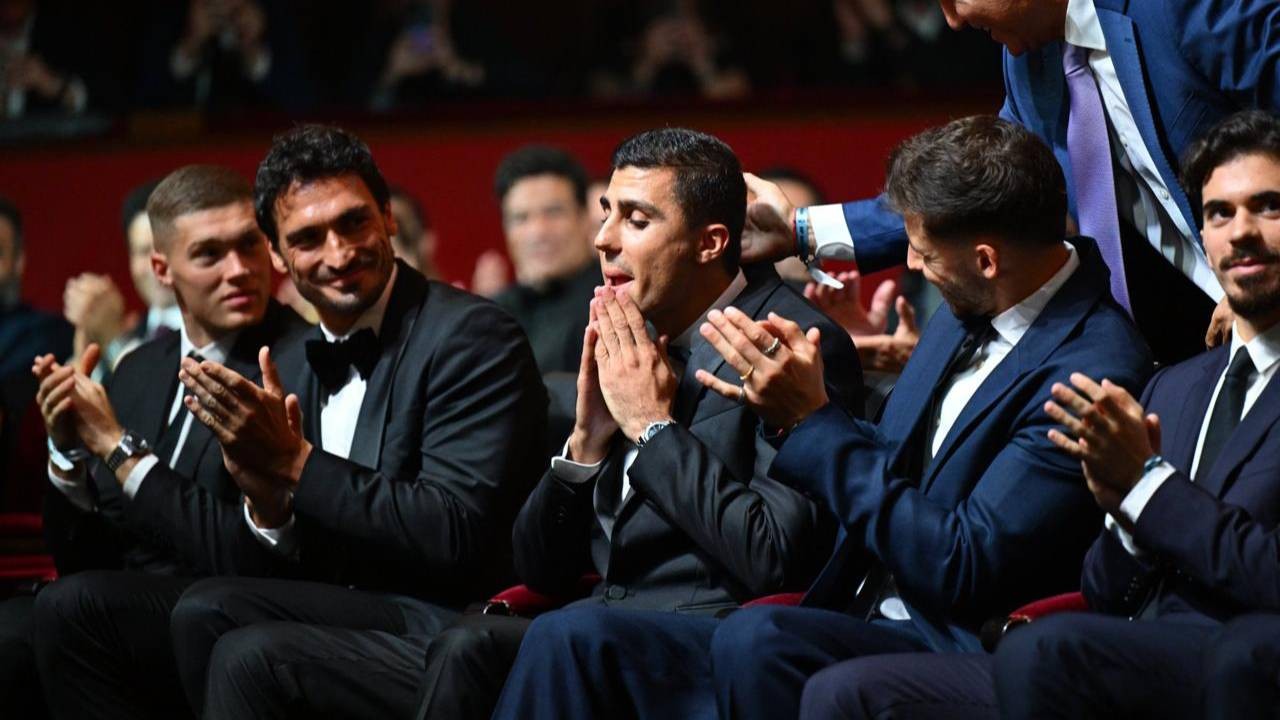 5 Pemain Sepak Bola dengan Gelar Sarjana: Ada Rodri yang Baru Raih Ballon d'Or 2024