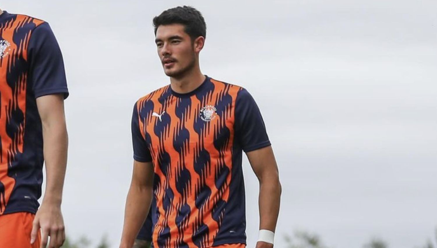 Tak Dipanggil Shin Tae-yong ke Timnas Indonesia, Elkan Baggott Dipuji Pelatih Blackpool