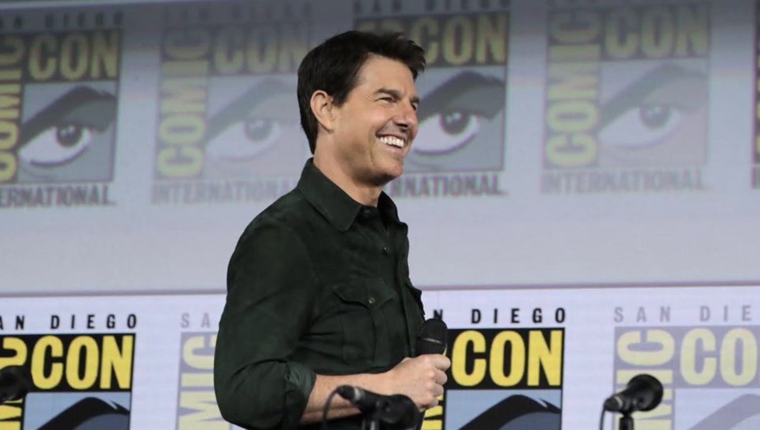 Tom Cruise Bakal Terjun Payung di Penutupan Olimpiade Paris 2024, Pindahkan Bendera ke Papan Hollywood Amerika