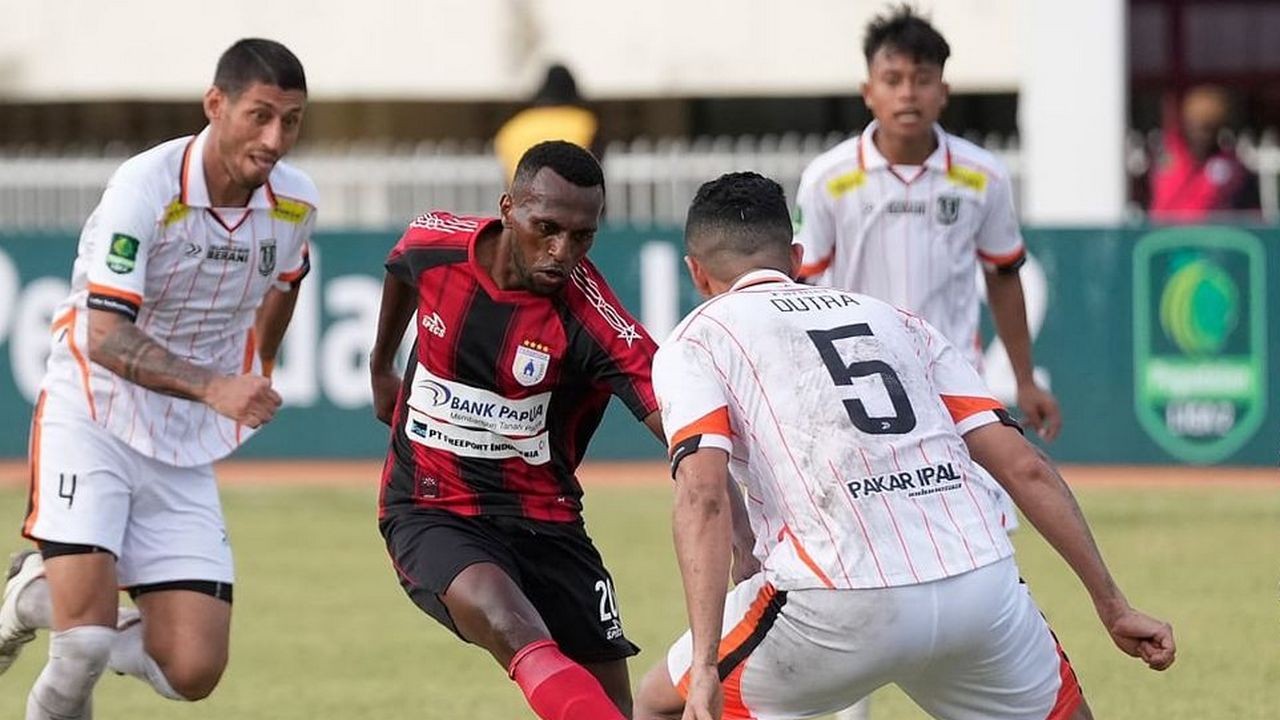 Prediksi Persipura Jayapura vs Persela Lamongan di Liga 2 2024/25 - Mutiara Hitam Mencari Kemenangan