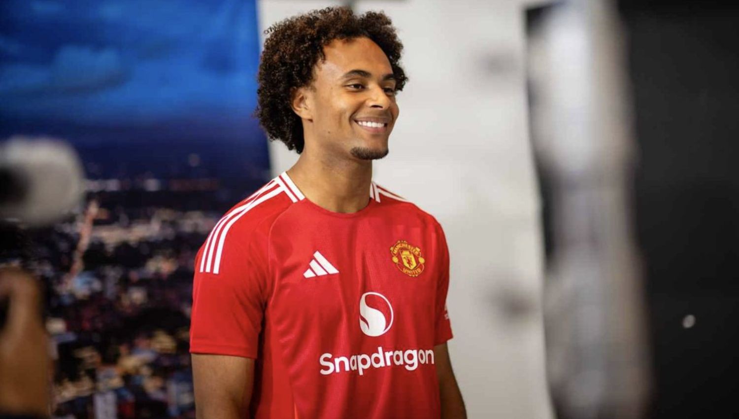 Manchester City vs Manchester United Community Shield 2024: Joshua Zirkzee Berpeluang Debut Starter