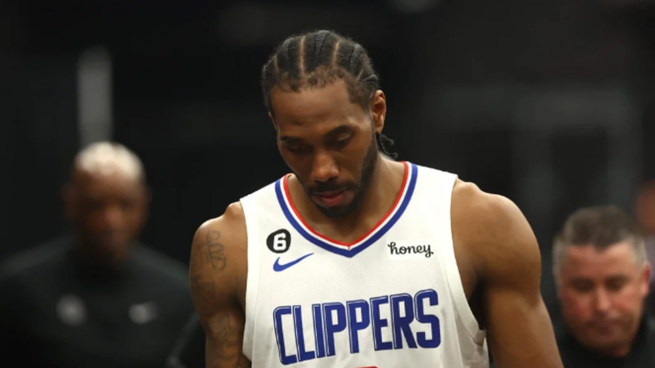 Cedera Tak Kunjung Sembuh, Kawhi Leonard Disarankan untuk Pensiun