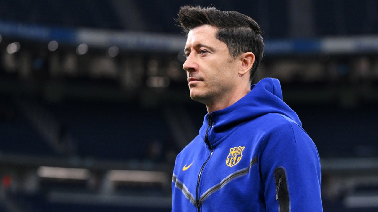 Demi Selamatkan Barcelona, Robert Lewandowski Rela Dipotong Gaji