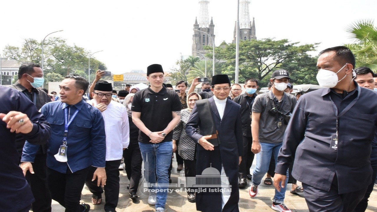Masjid Istiqlal, Mesut Ozil Ungkap Keistimewaan Tempat Ibadah Termegah Keempat di Dunia