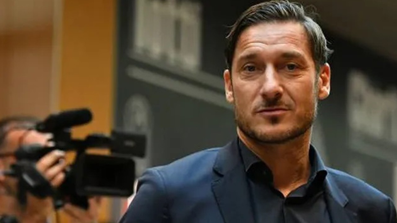 Salah Satu Klub Serie A Tawari Francesco Totti untuk Bermain Lagi, Tergoda Turun Gunung?
