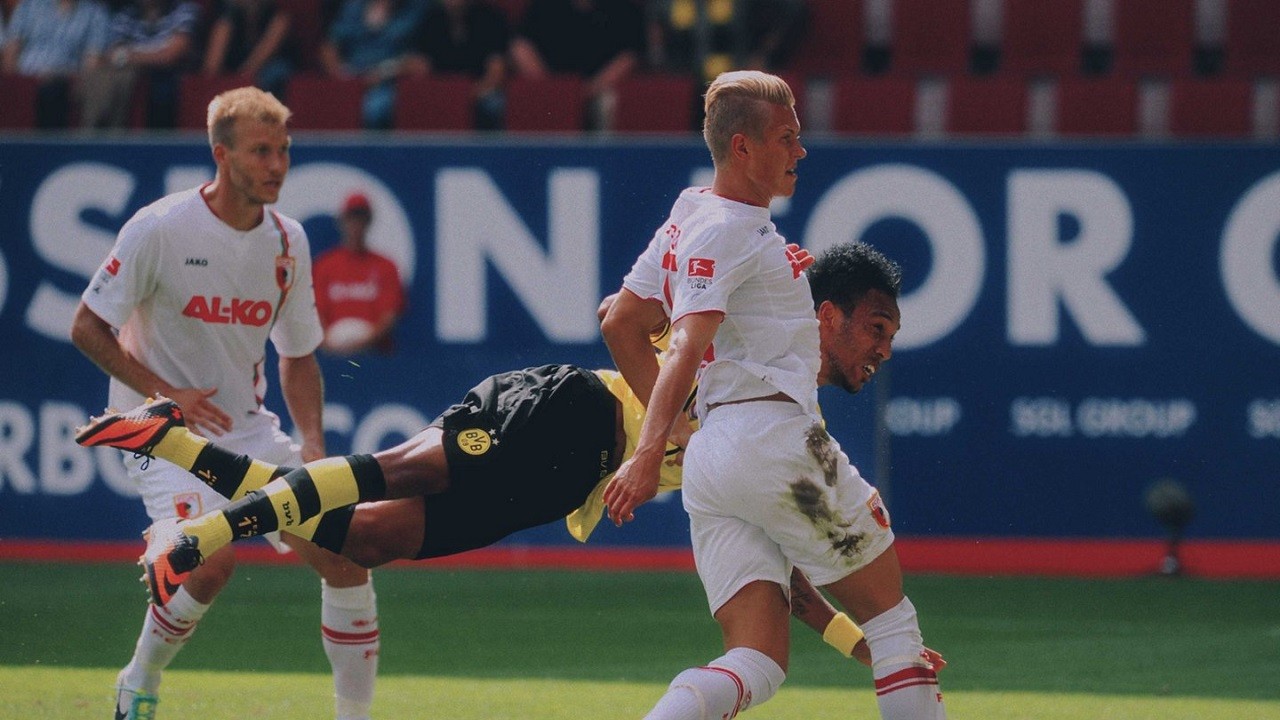 Tempat Menonton Augsburg vs Borussia Dortmund di Liga Jerman 2024/25