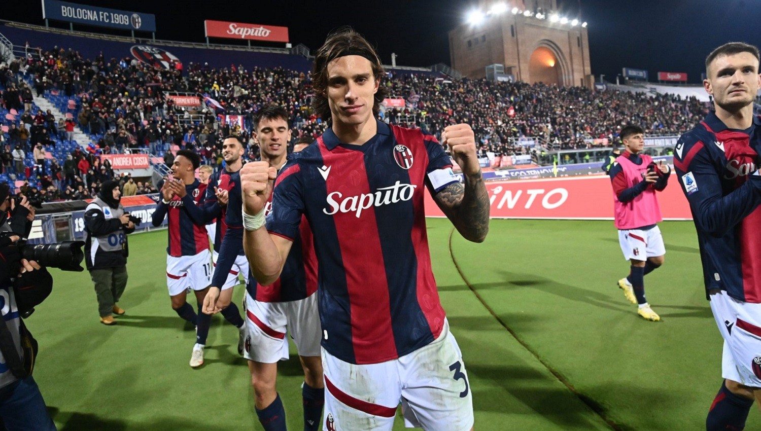 Bologna Konfirmasi Kepergian Riccardo Calafiori, Langsung Incar Mats Hummels?