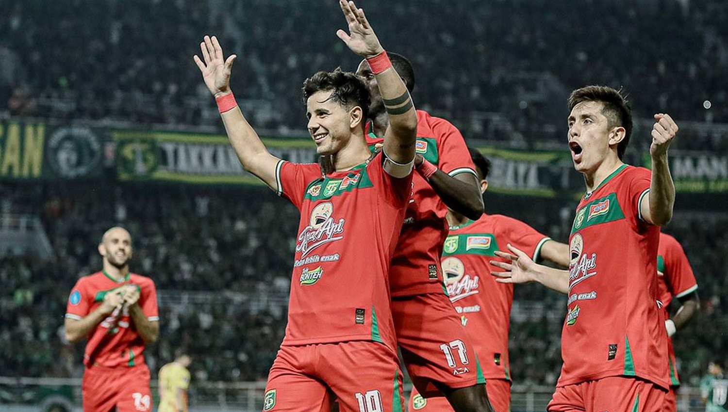 Tempat Menonton Persebaya vs PSBS Biak di Liga 1 2024/25