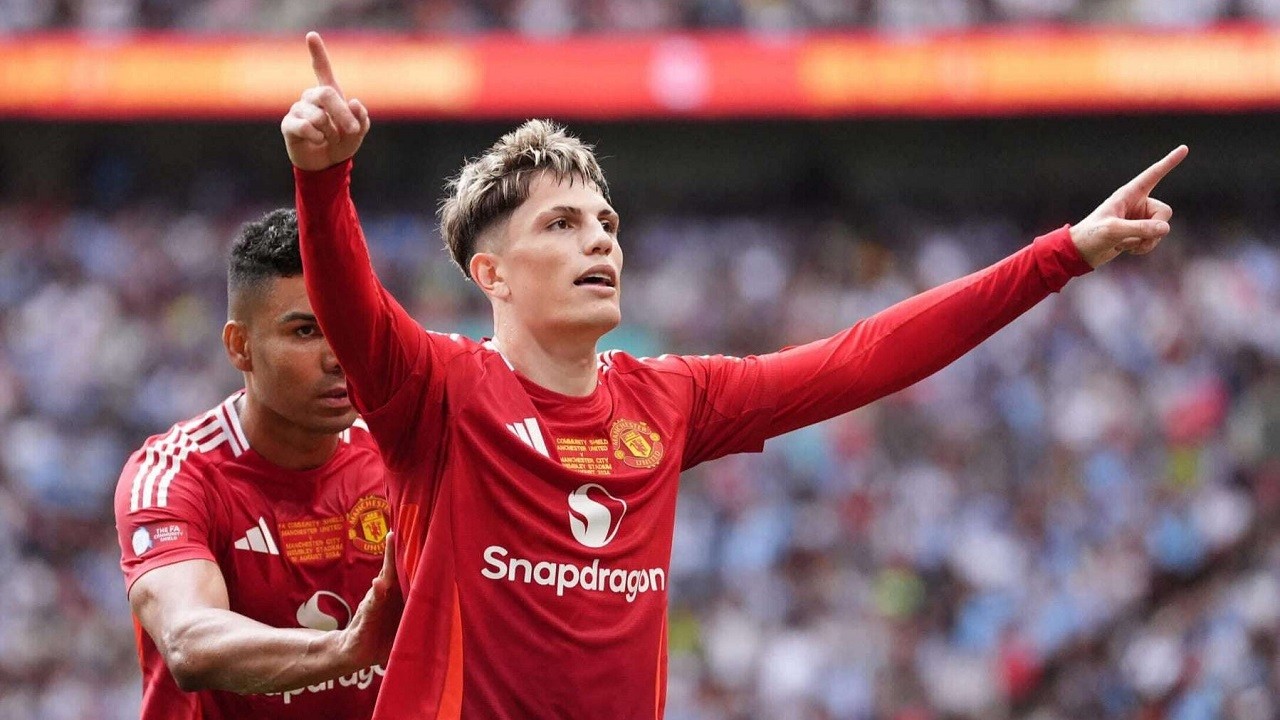 Prediksi Skor West Ham United vs Manchester United di Liga Inggris 2024/25 - Setan Merah Berusaha Bangkit!
