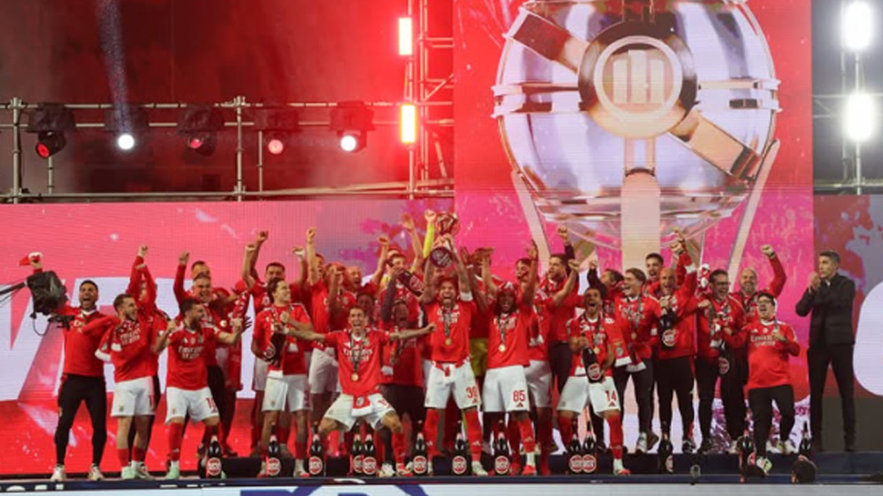 Hasil Sporting CP vs Benfica di Final Piala Liga Portugal - The Eagles Juara