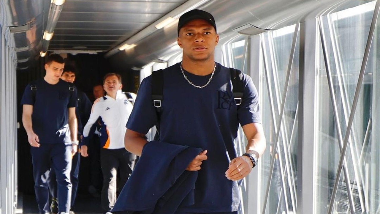 Timnas Prancis Bertanding, Kylian Mbappe Malah Pergi ke Tempat Hiburan Malam, Rekan Setim Pasang Badan