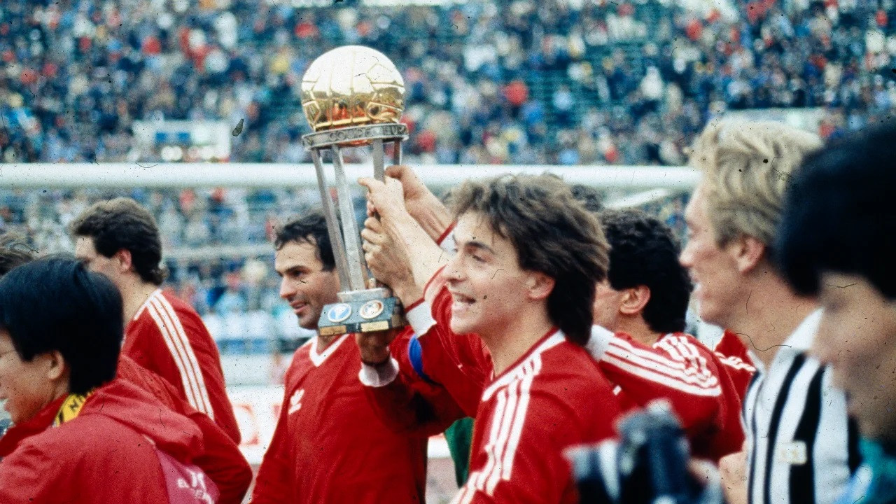 Sejarah Bola Hari Ini, Juara Piala Interkontinental 1985 Jadi Pelengkap Trofi Internasional Juventus