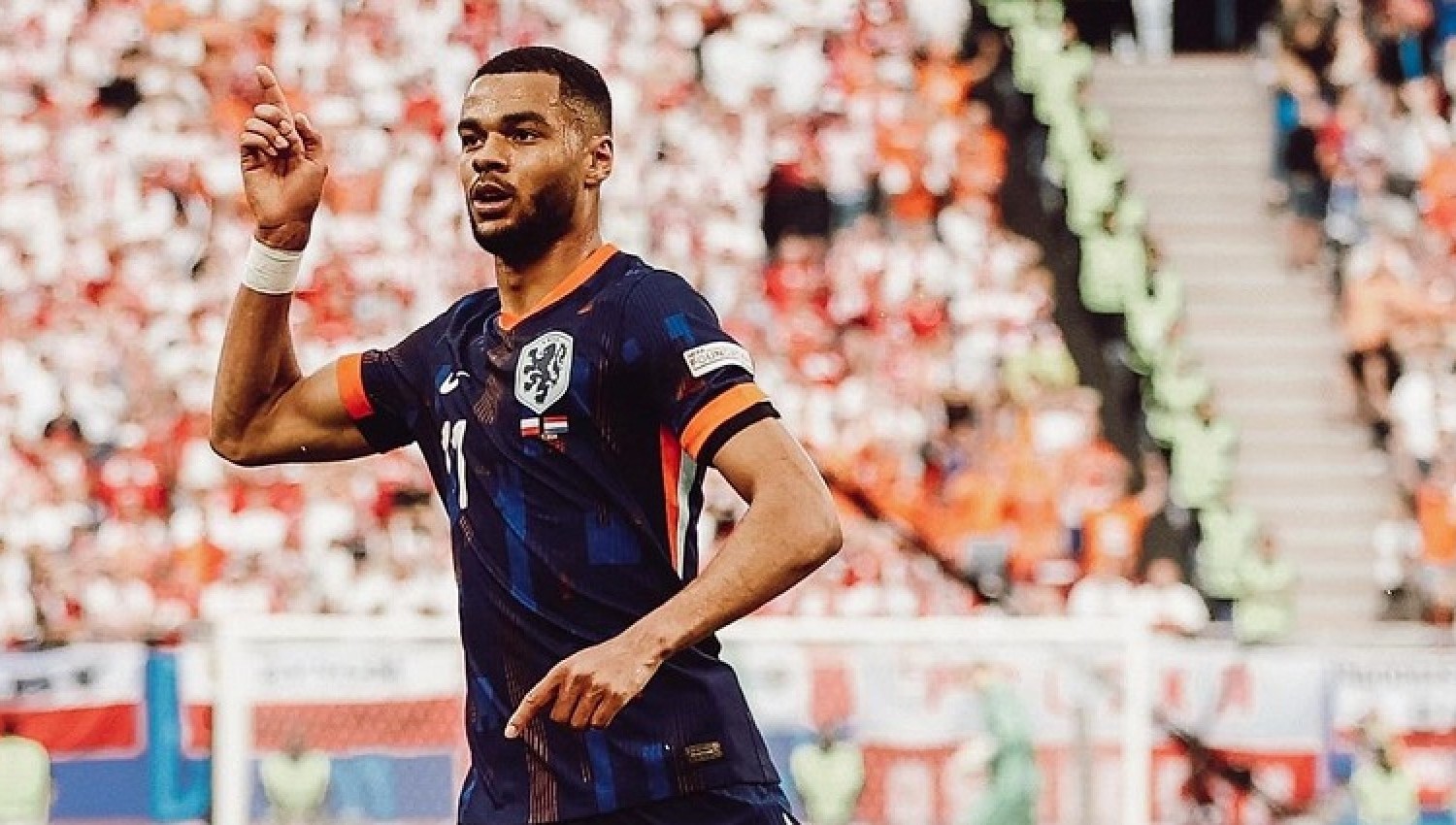 Suksesnya Belanda ke Perempat Final Ada Andil dari Pemain ke-12, Siapa Itu?