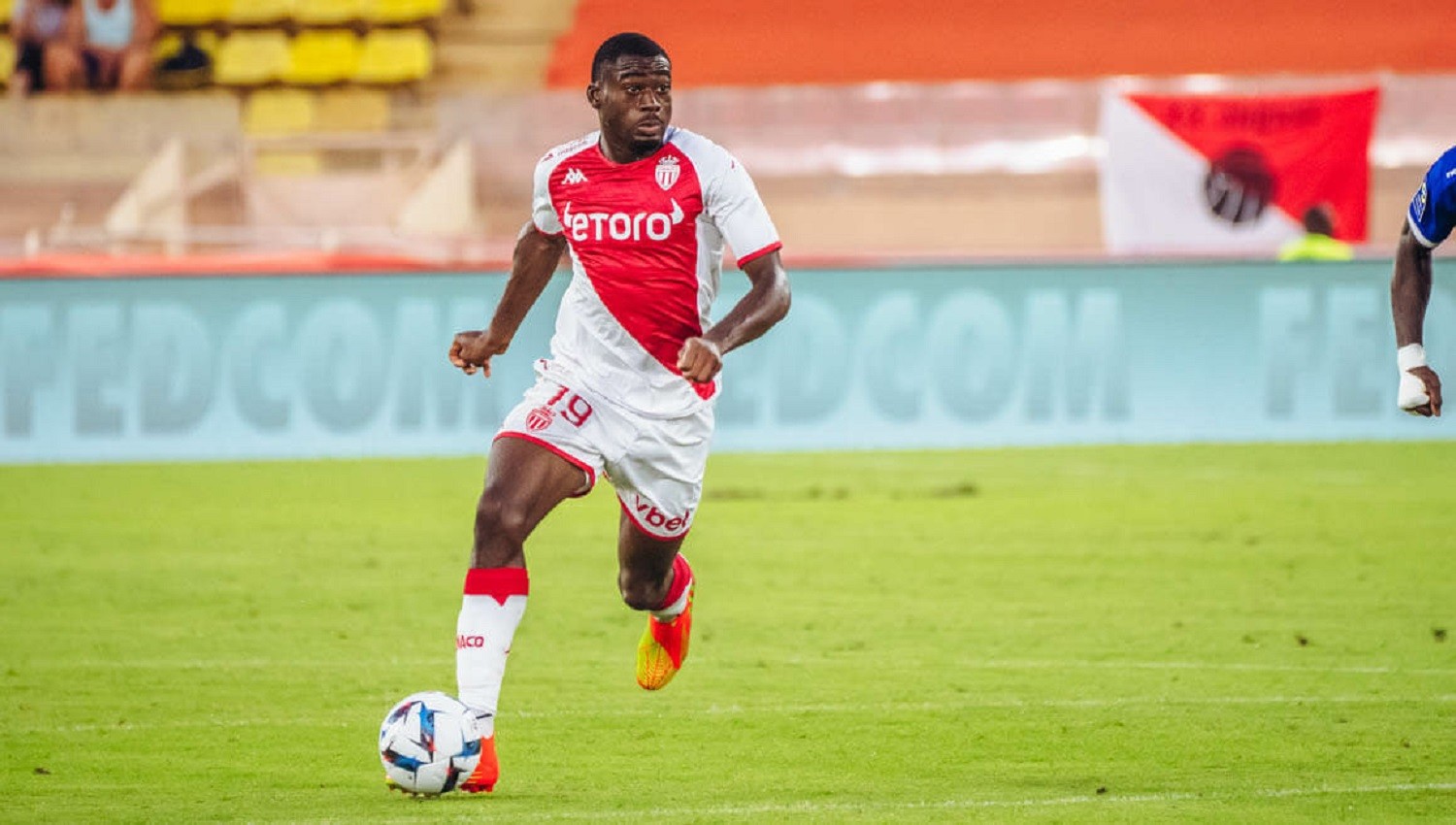 Lagi, AC Milan dan Manchester United Saling Sikut Rebutan Youssouf Fofana
